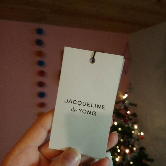 Sheer lace top - Picture 2 of 4